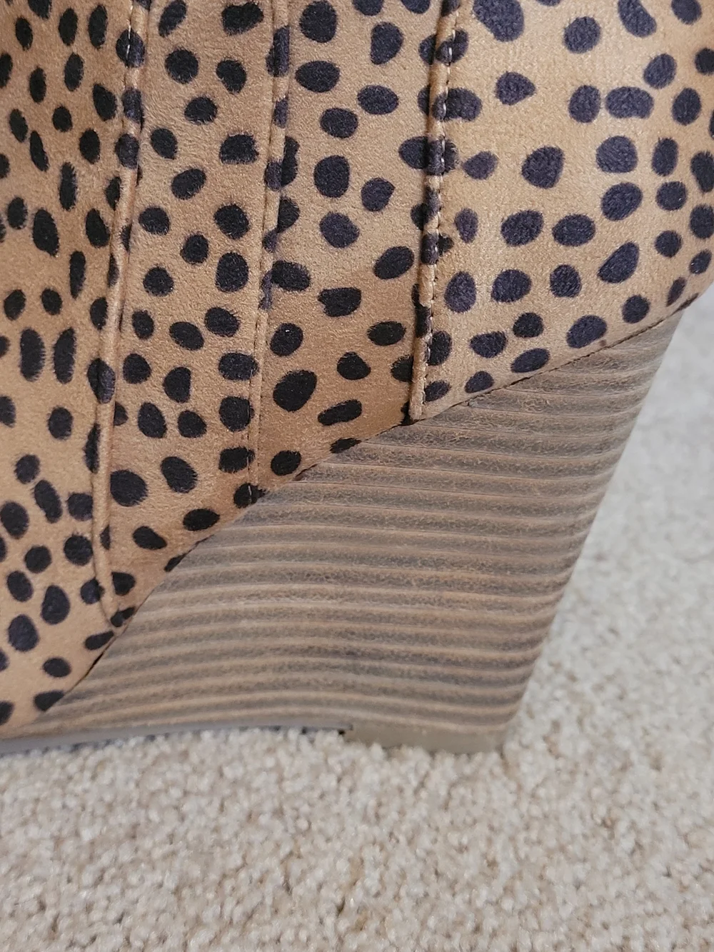 CCOCCI Sydney Womens Size 10 Tan Wedge Ankle Booties w/ Black Cheetah Spots NEW